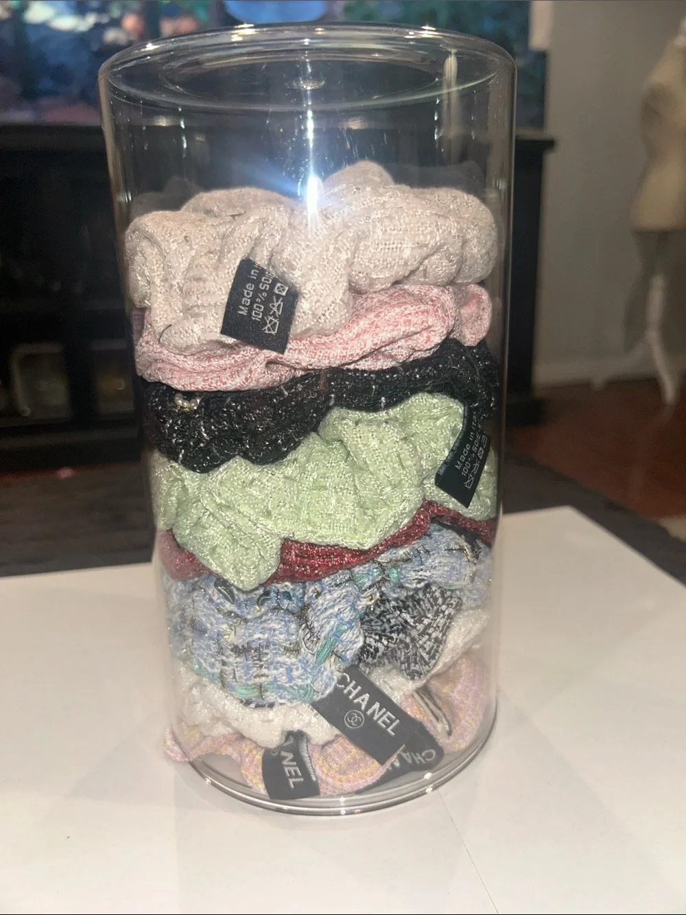 9 SCRUNCHIES